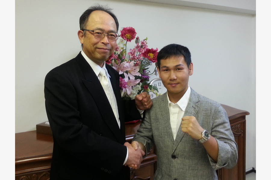 「ボクシング世界チャンピオン・高山勝成選手」
