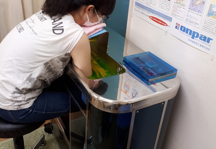 手足温浴器